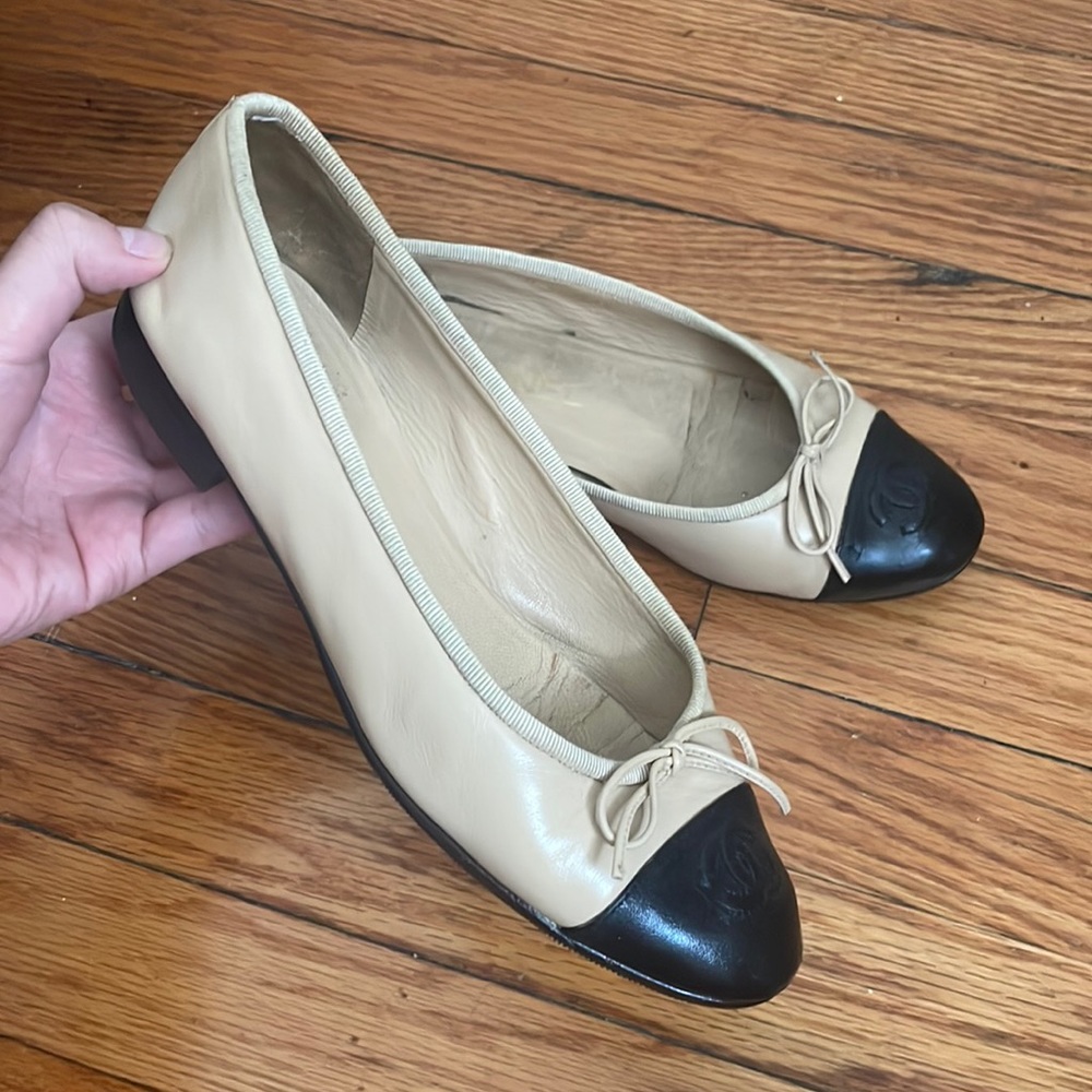 CHANEL Lambskin Ballet Flats